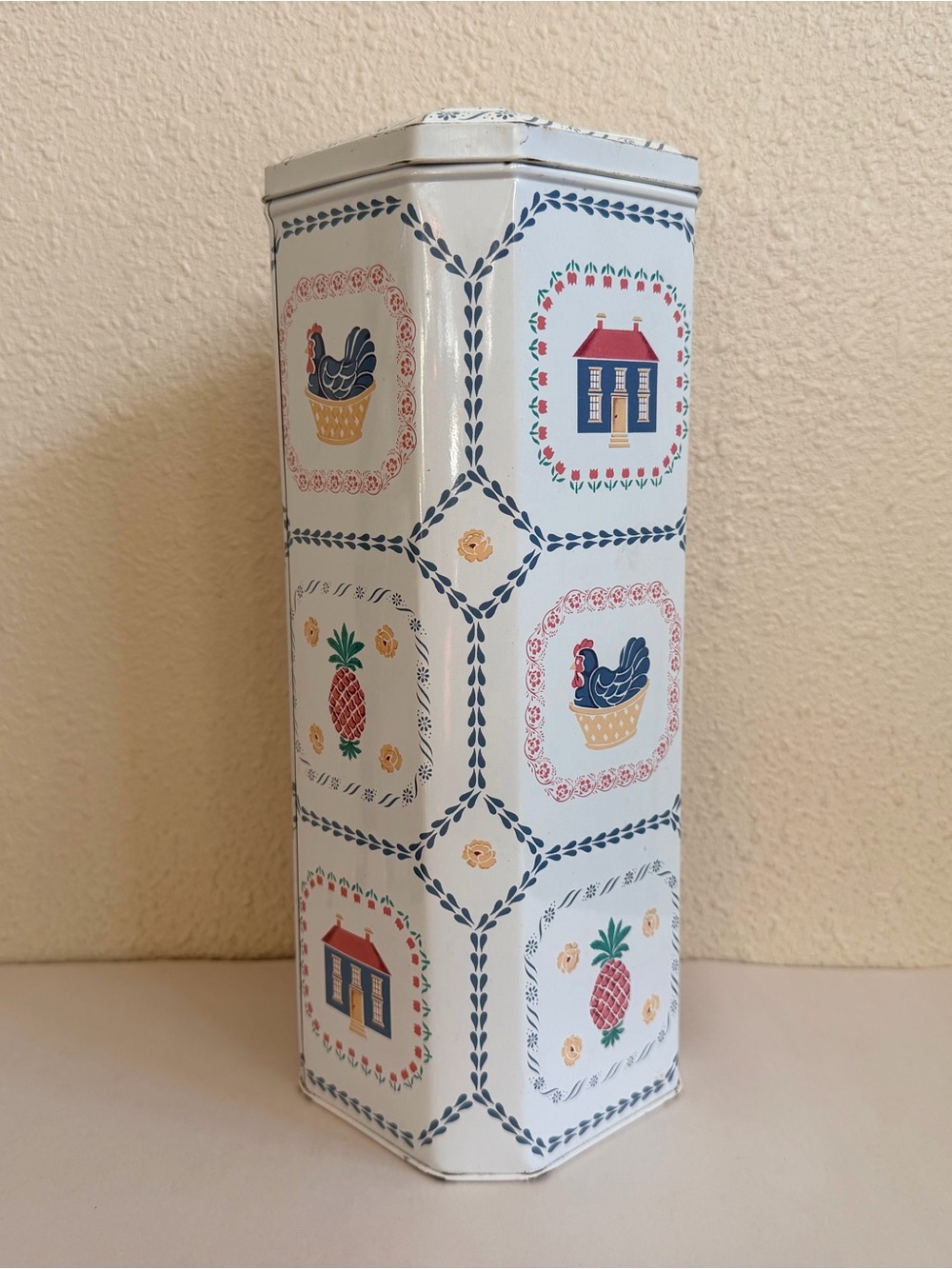 Vintage 1980s English Tin Canister Case Mfg Rooster Pineapple Cottage 11"